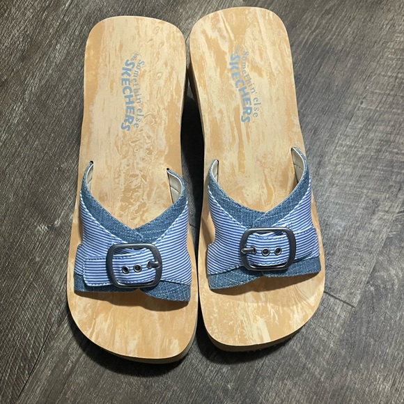 Sketchers Wooden Sandals - Picture 2 of 5